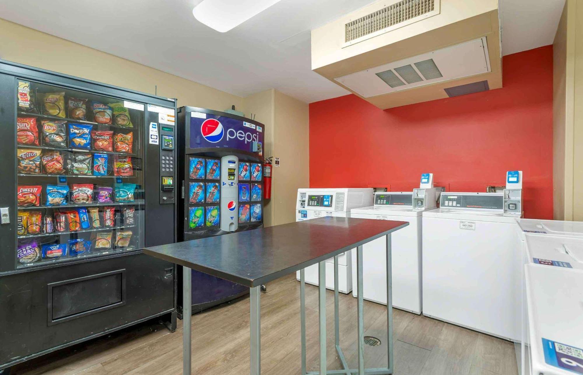 Extended Stay America Suites - Hanover - Parsippany Whippany Bagian luar foto